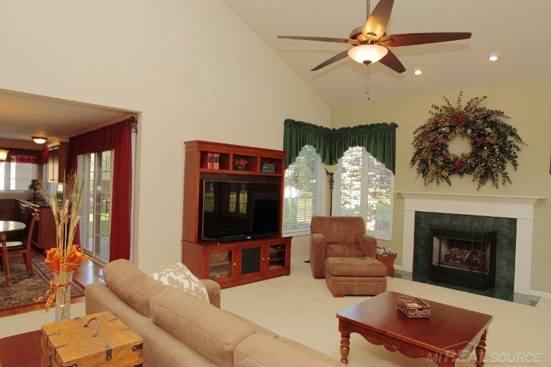 1313 Tulberry Circle Rochester, MI 48306 - Photo 11 of 38