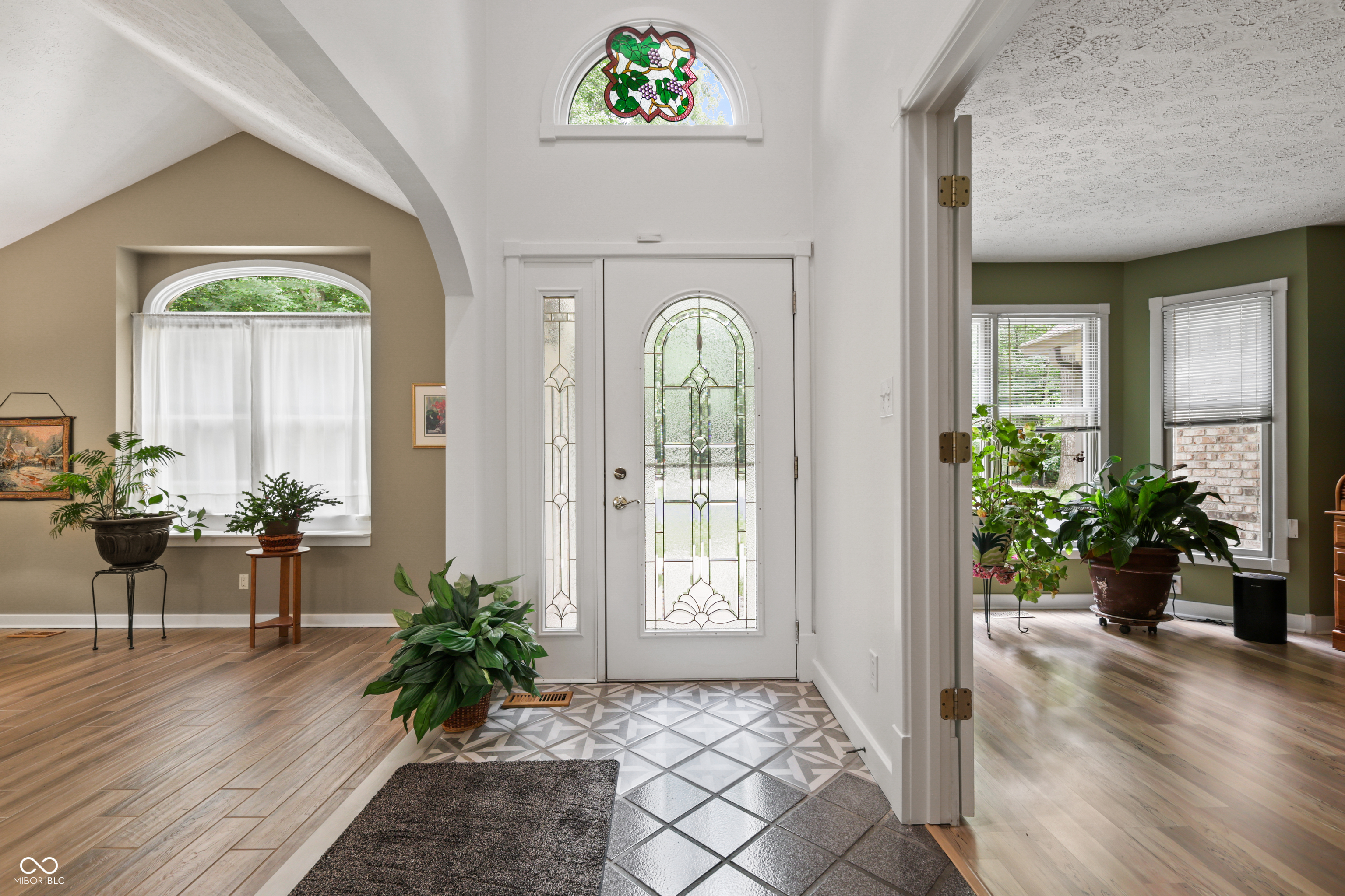 14442 Cherry Tree Road Carmel, IN 46033 - Photo 5 of 47