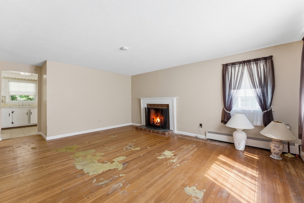 220 West Allen Ridge Road Springfield, MA 01118 - Photo 5 of 42
