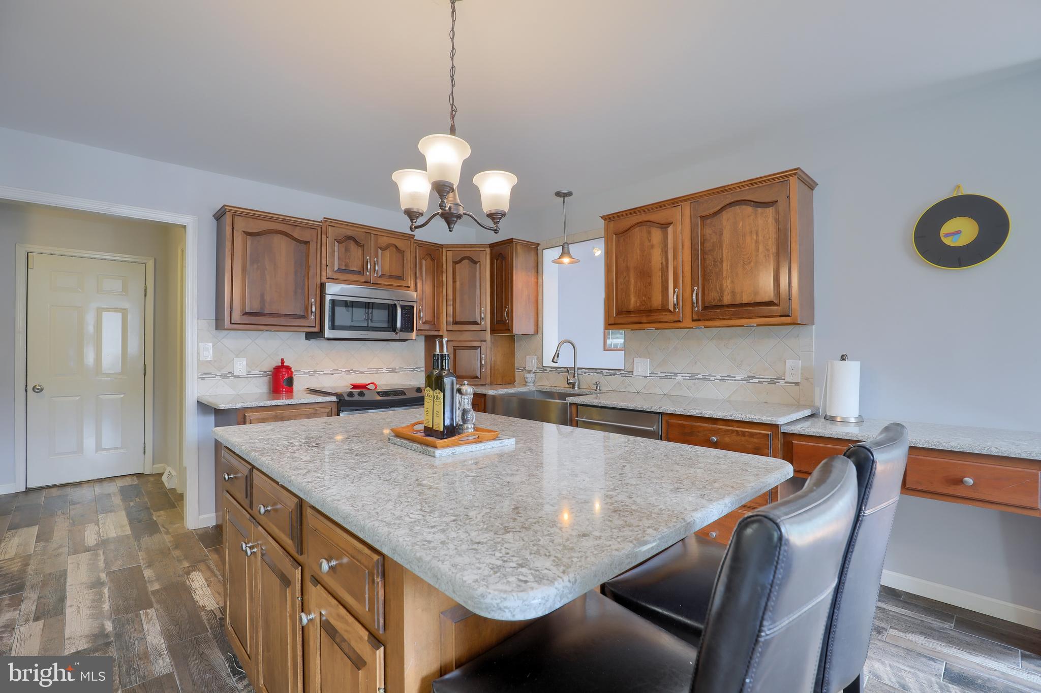 122 Church Road Lititz, PA 17543 - Photo 16 of 44 Eat-in-Kitchen