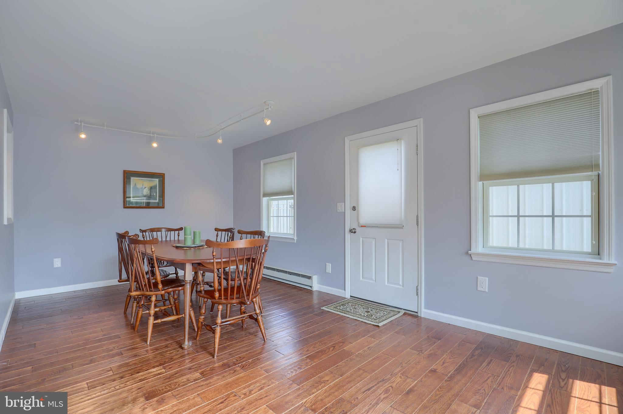 122 Church Road Lititz, PA 17543 - Photo 20 of 44 Dining Room