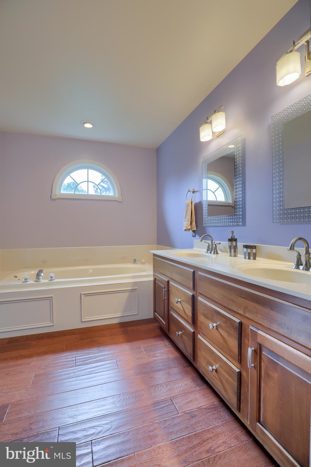 122 Church Road Lititz, PA 17543 - Photo 25 of 44 Master Bathroom