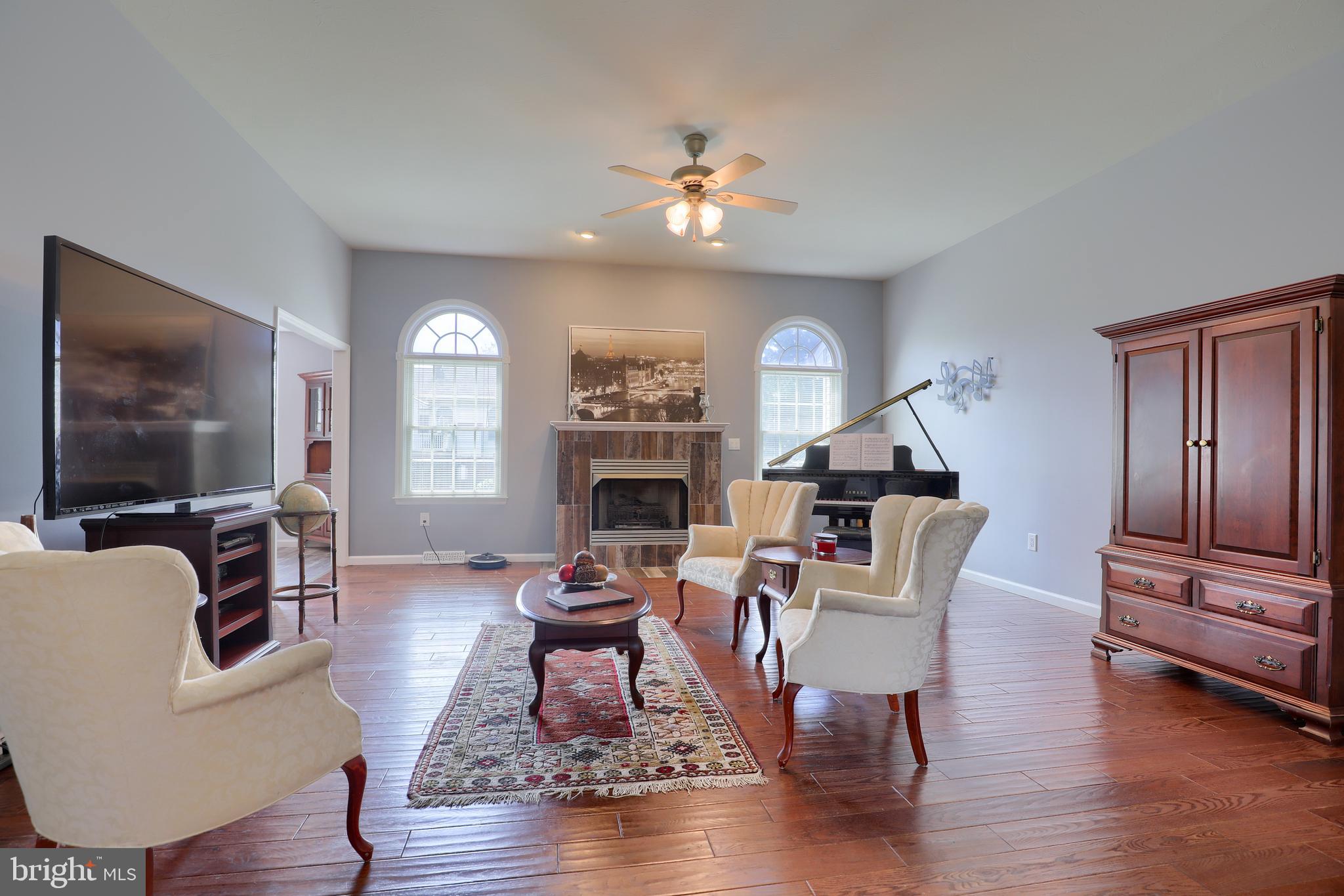 122 Church Road Lititz, PA 17543 - Photo 8 of 44 Great Room