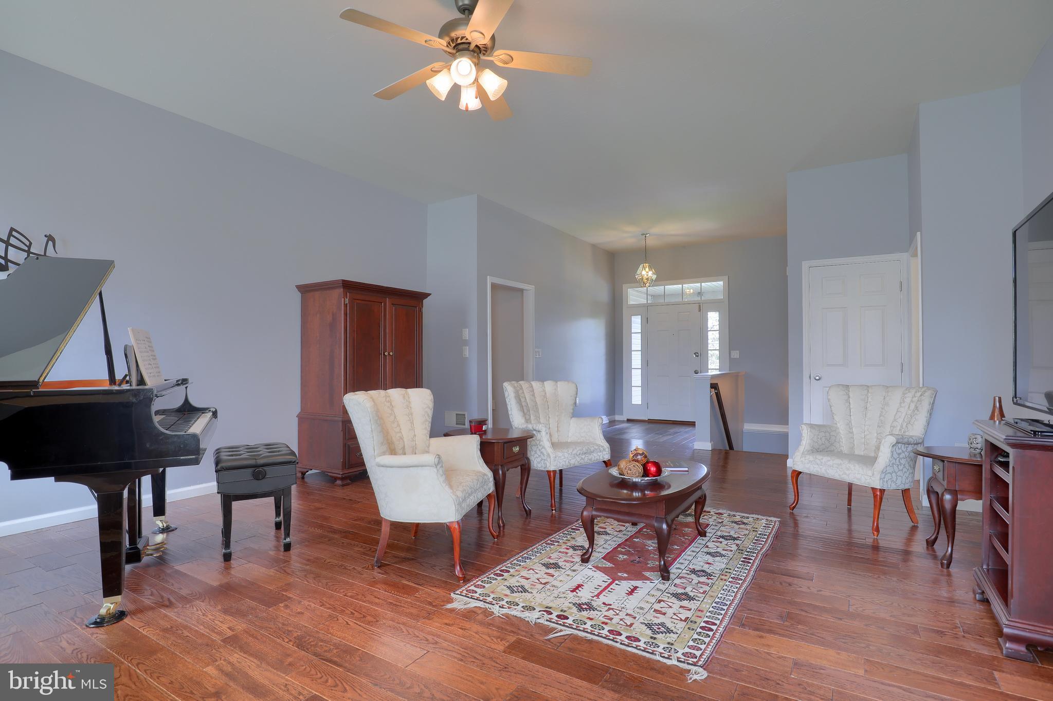122 Church Road Lititz, PA 17543 - Photo 9 of 44 Great Roomo
