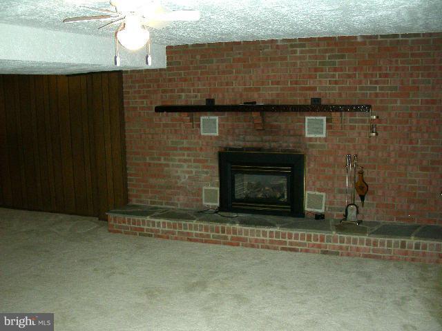 1986 Valley Road Annapolis, MD 21401 - Photo 9 of 13 Family Room