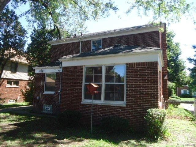 261-901929 - back 1.JPG