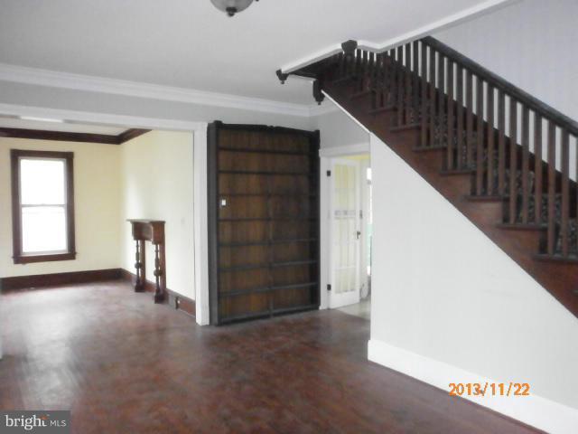 12526 Fingerboard Road Monrovia, MD 21770 - Photo 5 of 23 Living Room