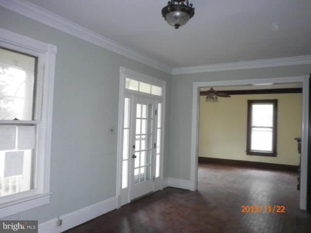 12526 Fingerboard Road Monrovia, MD 21770 - Photo 7 of 23 Living Room