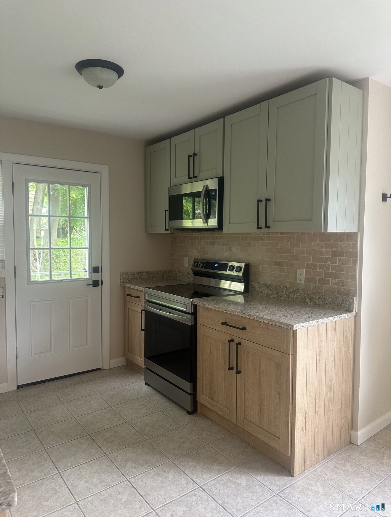 166 Bunce Road Wethersfield, CT 06109 - Photo 3 of 16