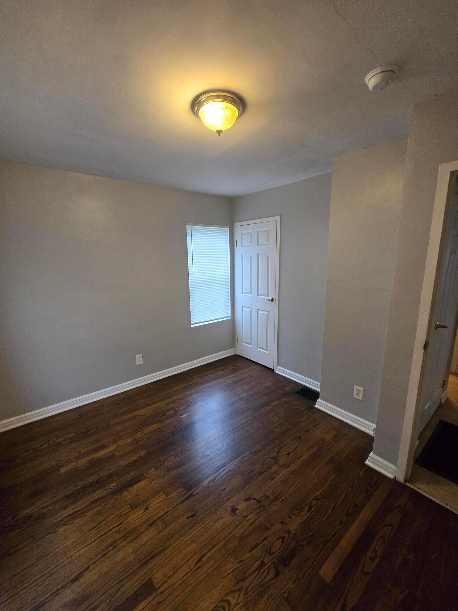 1725 Lancashire Road Columbus, OH 43219 - Photo 9 of 22 20241125_094904