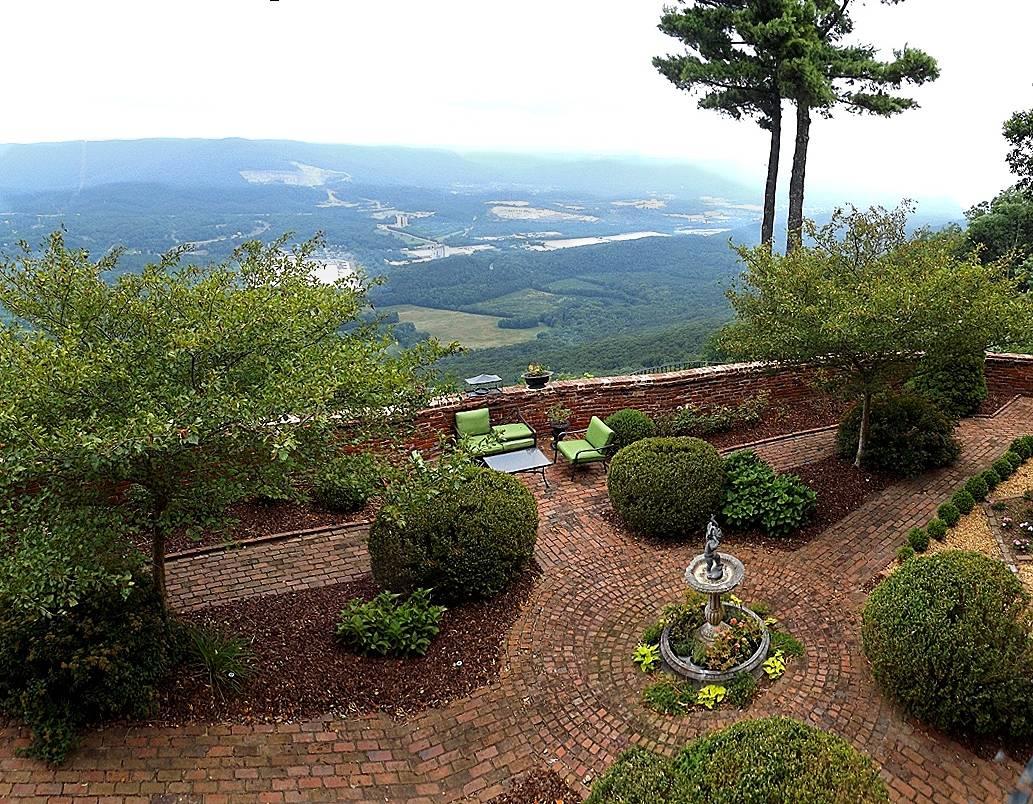 32 Apollo Road Lookout Mountain, GA 30750 - Photo 49 of 62 Formal Garden