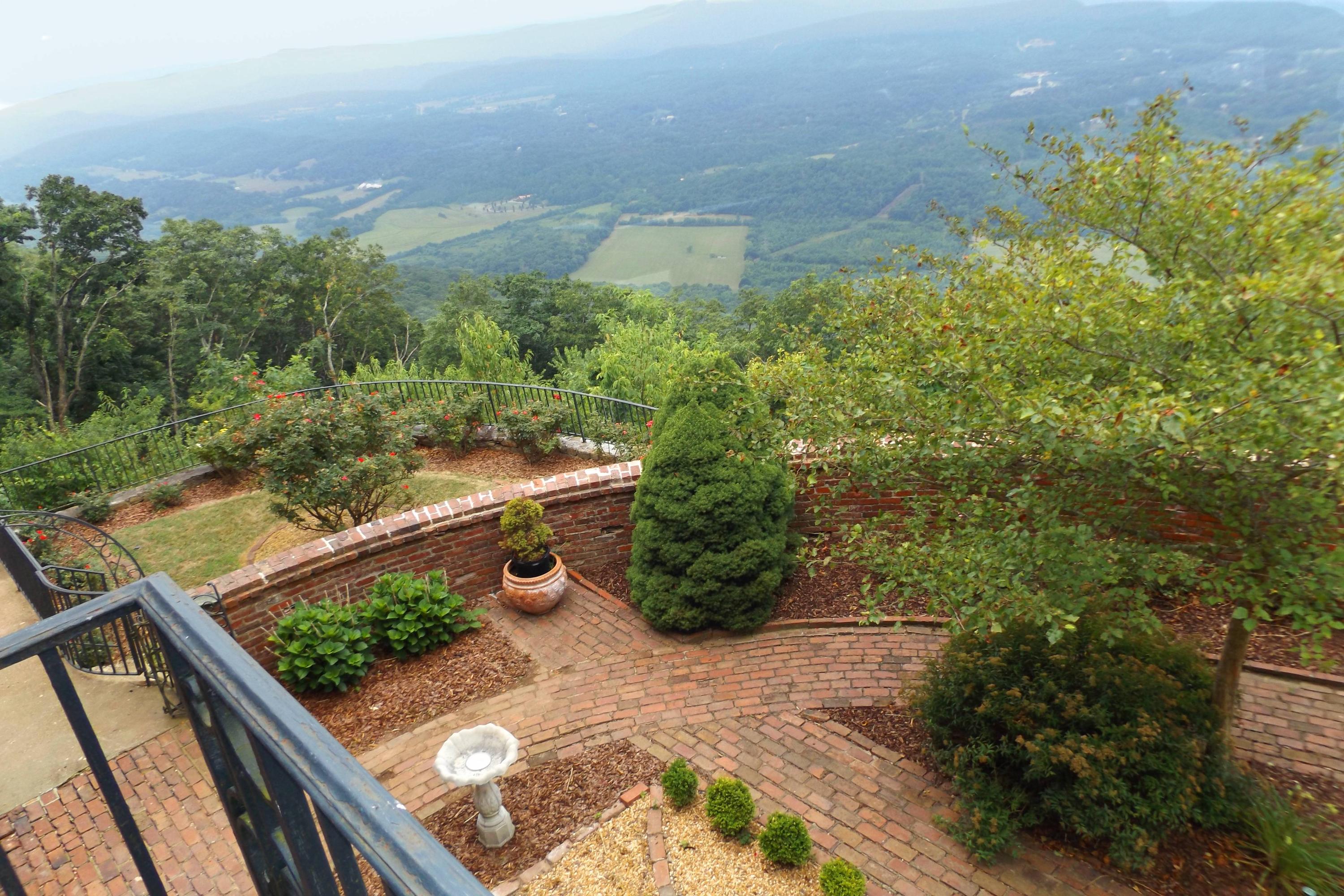 32 Apollo Road Lookout Mountain, GA 30750 - Photo 50 of 62 Formal Garden