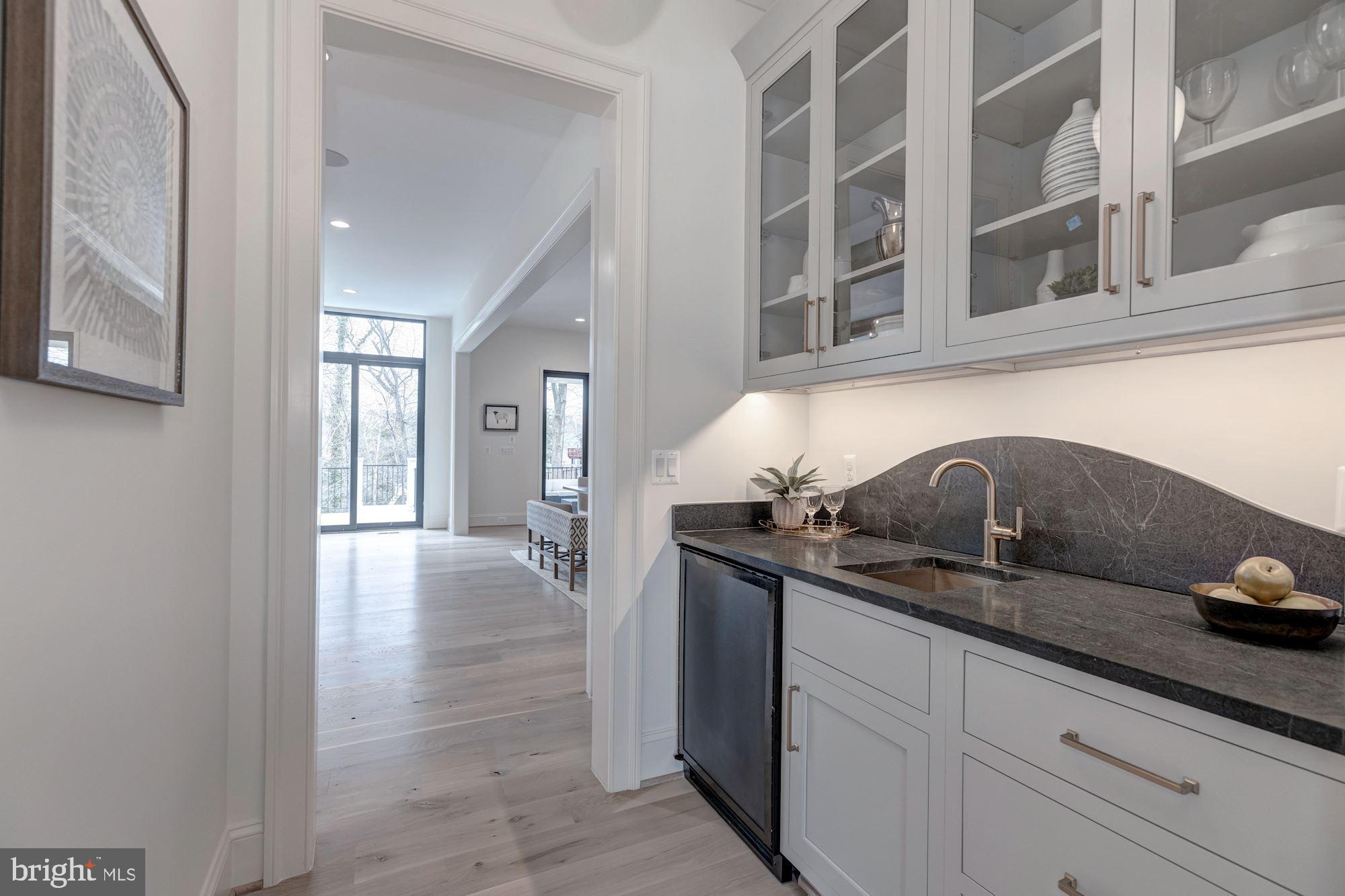 6510 Topeka Road McLean, VA 22101 - Photo 8 of 53 Gallery Image 8