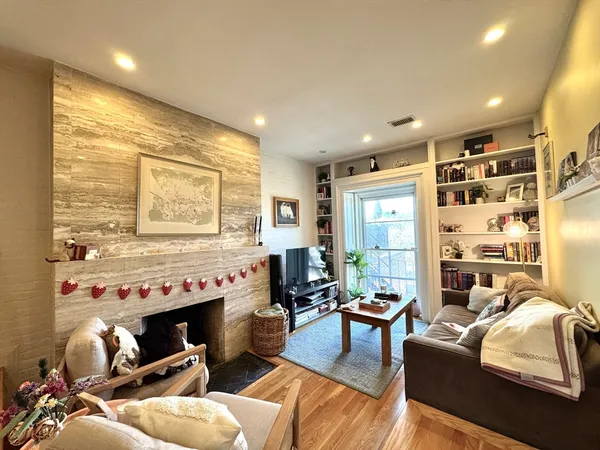 $3,150 | 124 Beacon Street, Unit 5R, Boston, MA 02116