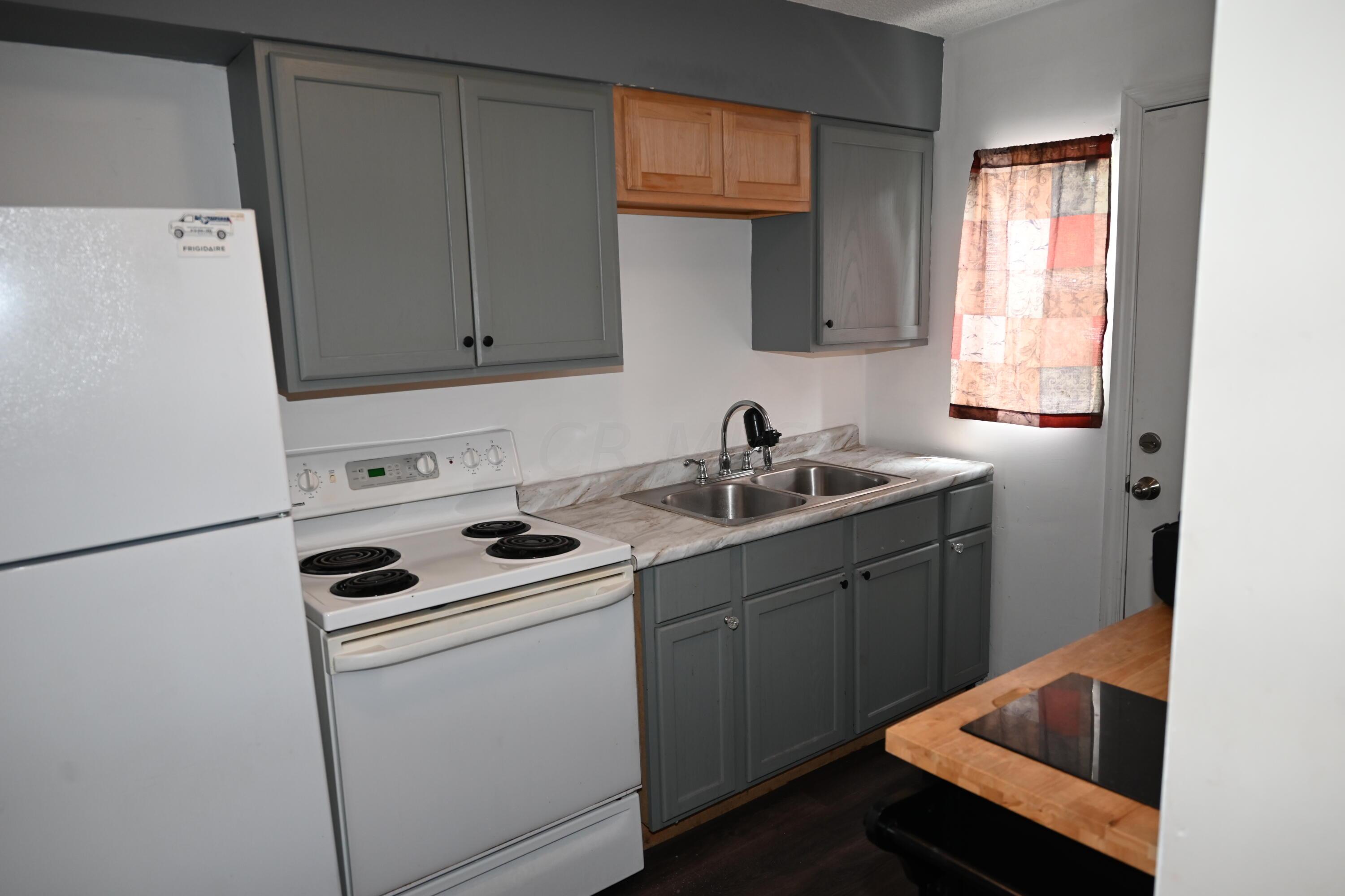 68 North Hampton Road, Unit C Columbus, OH 43213 - Photo 29 of 41 DSC_2507