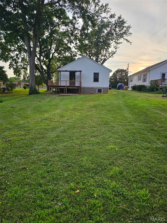642 South Clarksville Road Pittsfield, IL 62363 - Photo 3 of 18 Gallery Image 3