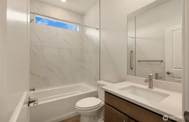 $855,567 | 23455 Marinwood Circle Northeast, Unit 712, Kingston, WA 98346