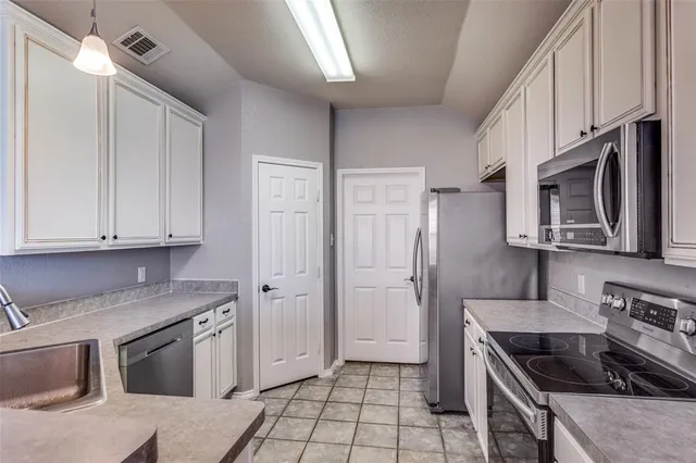 $279,000 | 941 La Sierra Drive, Crowley, TX 76036