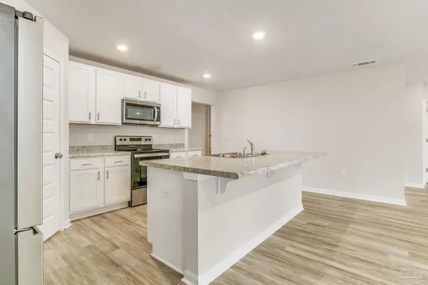 $1,950 | 4423 White Cedar Court, Pace, FL 32571