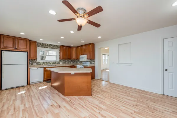 $344,000 | 33771 North 2nd Street, Grayslake, IL 60030