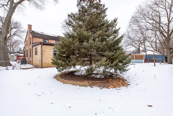 $344,000 | 33771 North 2nd Street, Grayslake, IL 60030