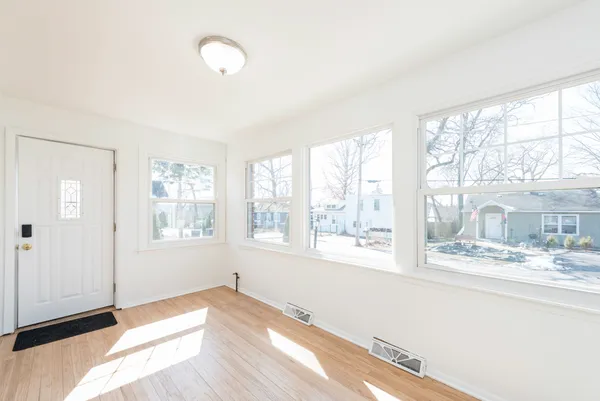 $344,000 | 33771 North 2nd Street, Grayslake, IL 60030