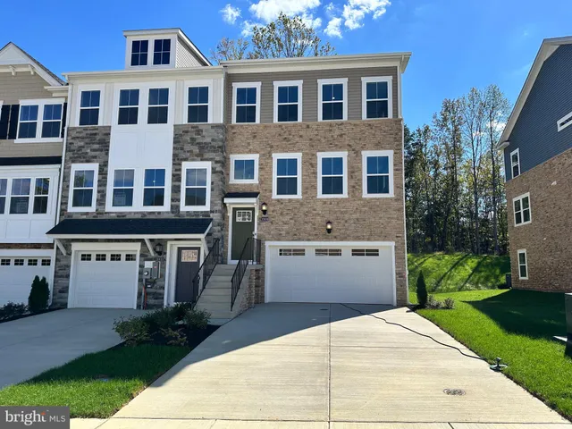a house view with a outdoor space
