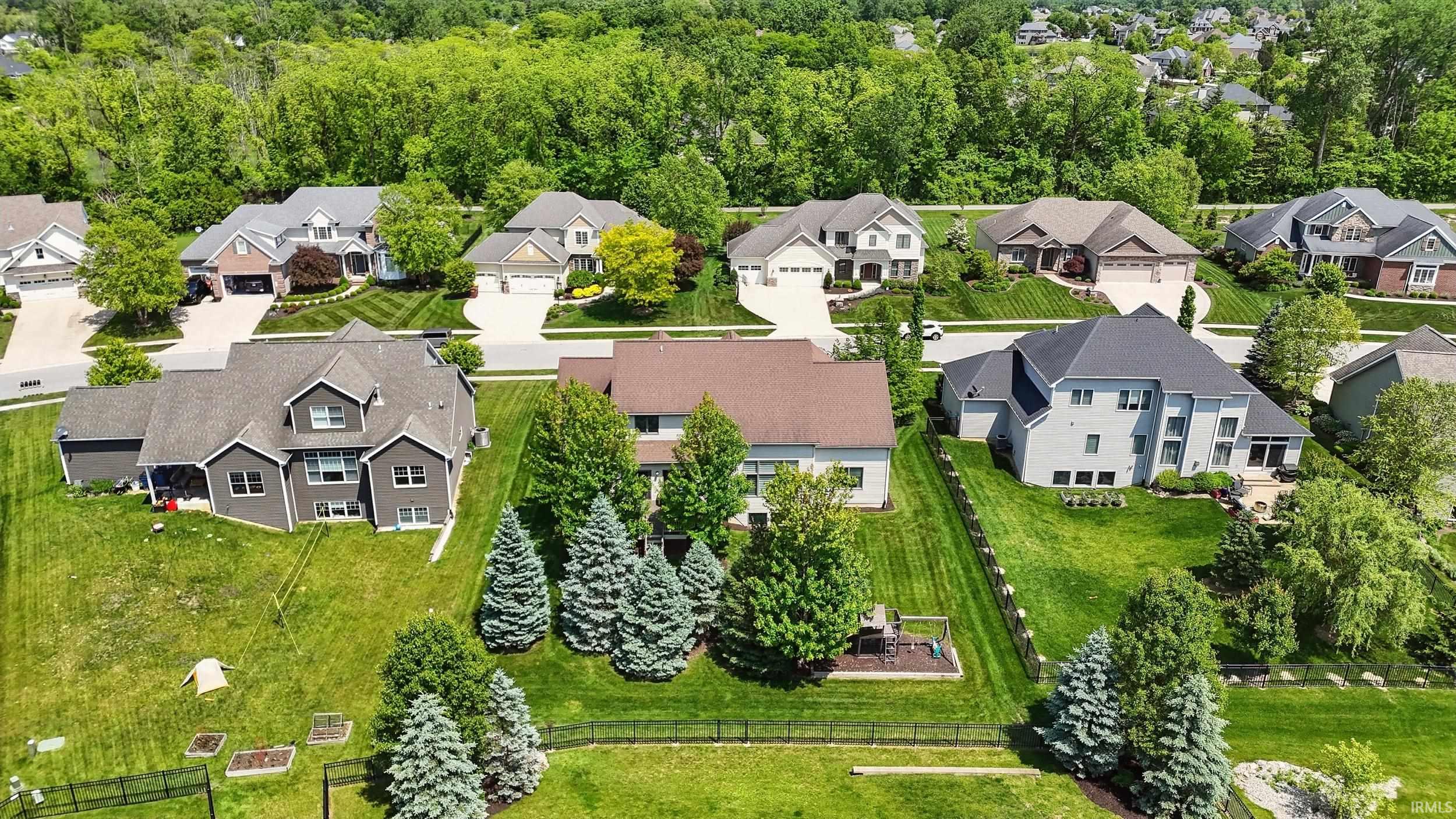 16265 Gemma Pass Huntertown, IN 46748 - Photo 4 of 36