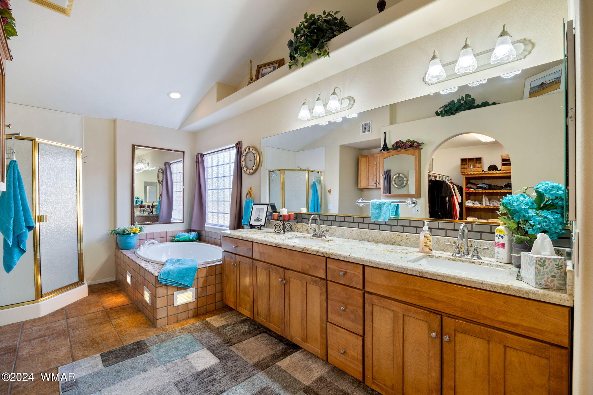 2295 Ridge Road Snowflake, AZ 85937 - Photo 16 of 41 Master Bath