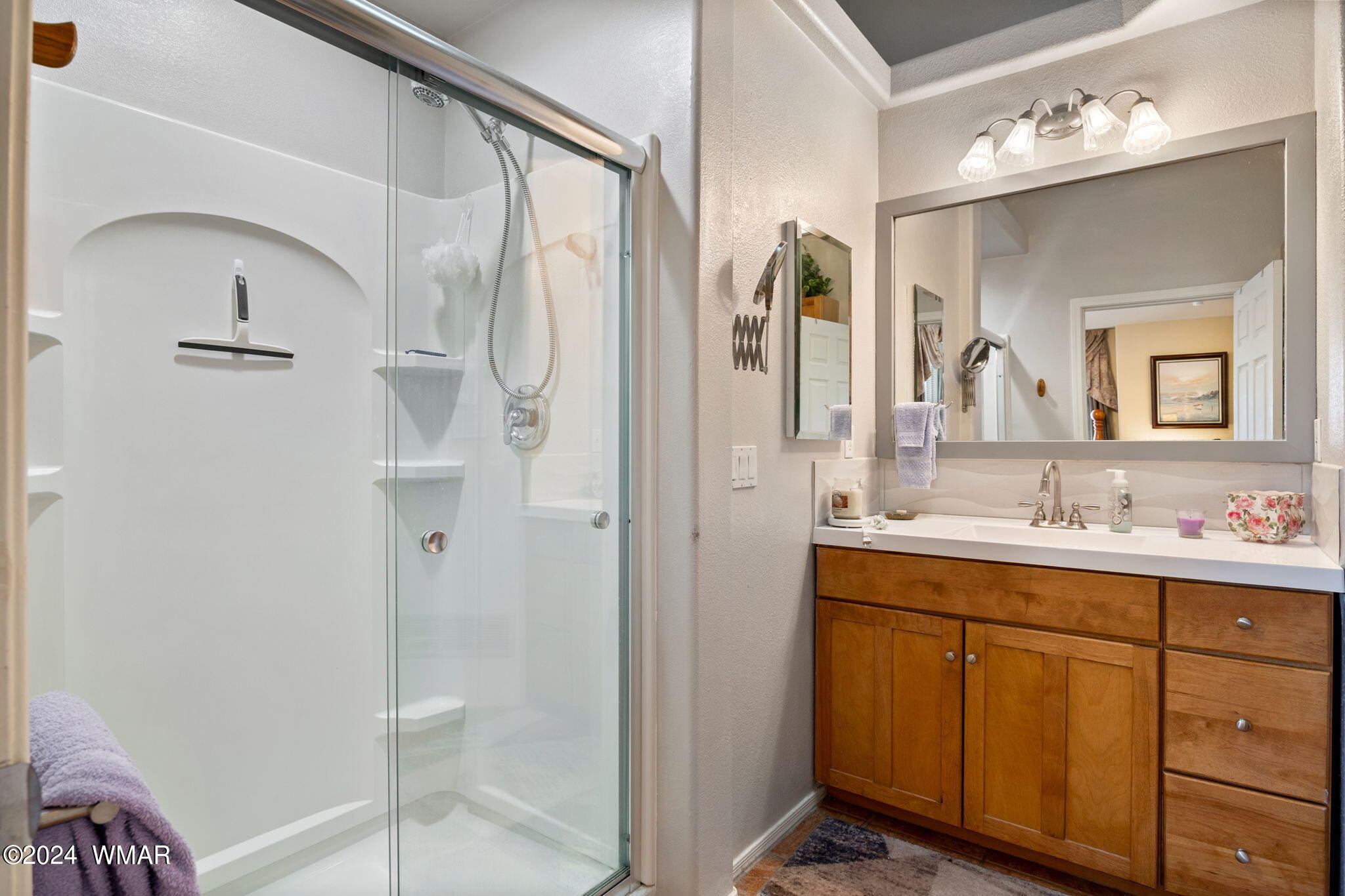 2295 Ridge Road Snowflake, AZ 85937 - Photo 21 of 41 Bedroom 2's Bathroom