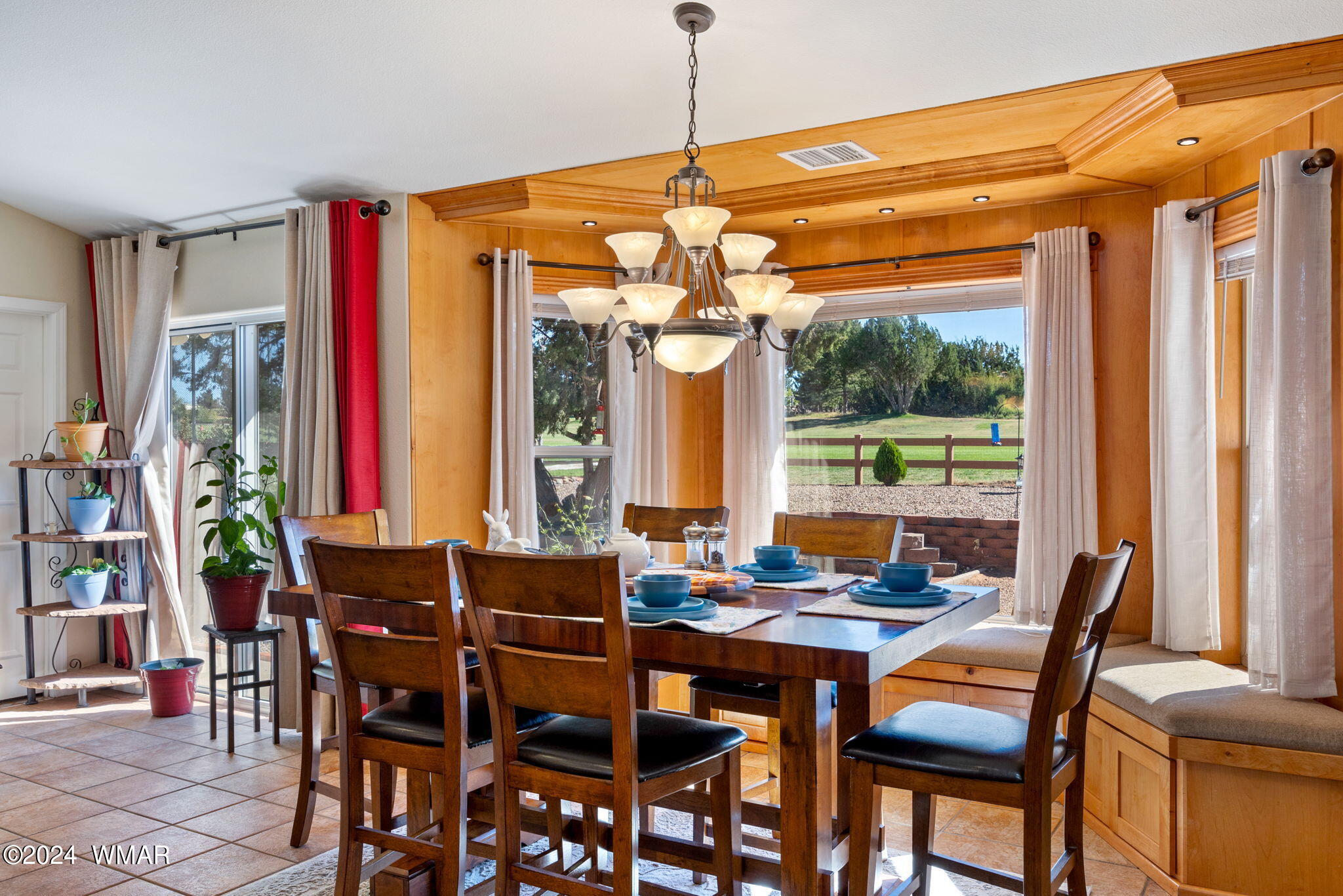 2295 Ridge Road Snowflake, AZ 85937 - Photo 10 of 41 Dining area