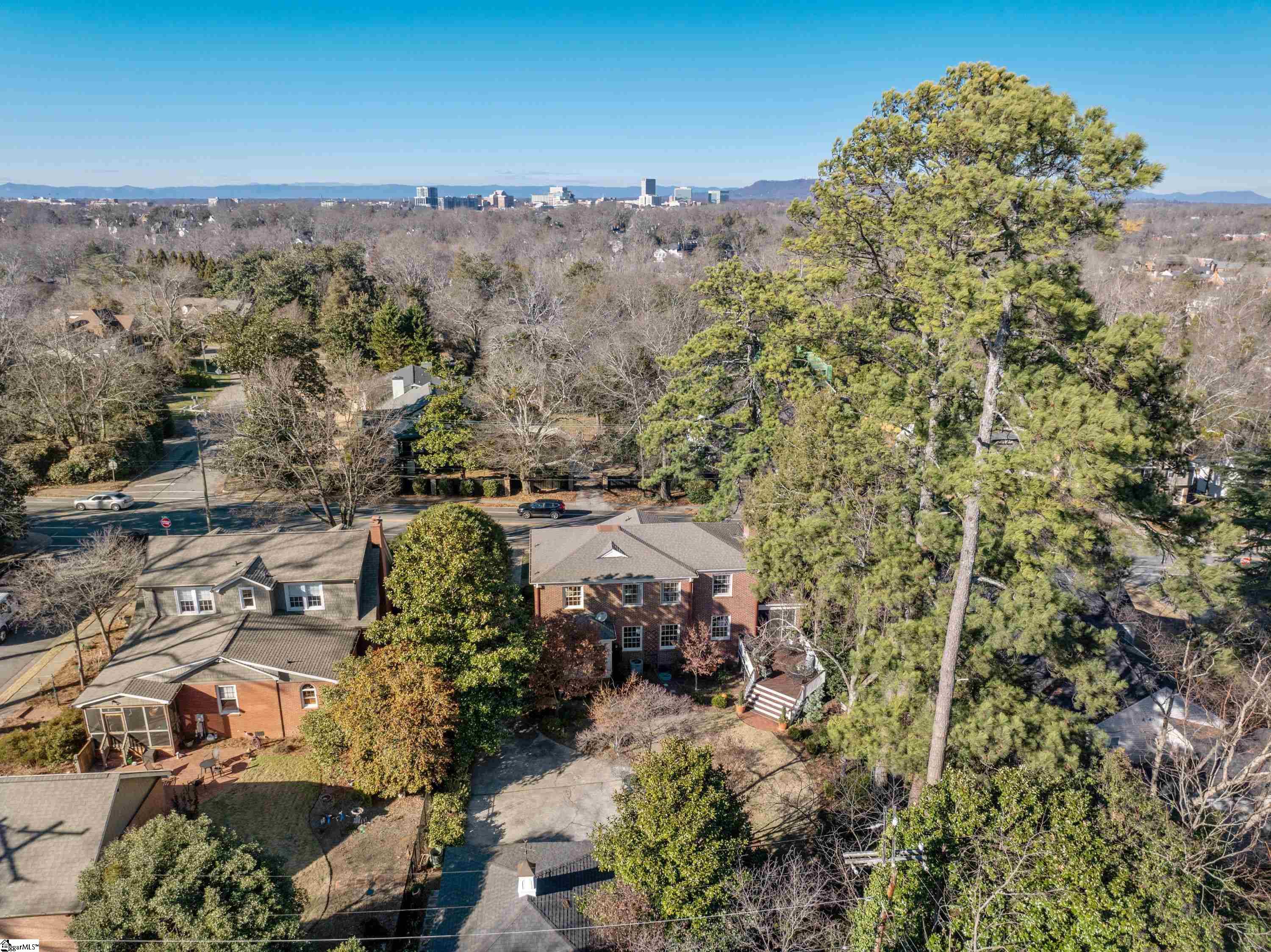 404 East Faris Road Greenville, SC 29605 - Photo 5 of 40 Gallery Image 5