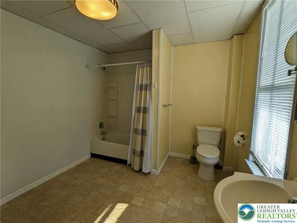 $1,100 | 132 East 21st Street, Unit B, Northampton, PA 18067