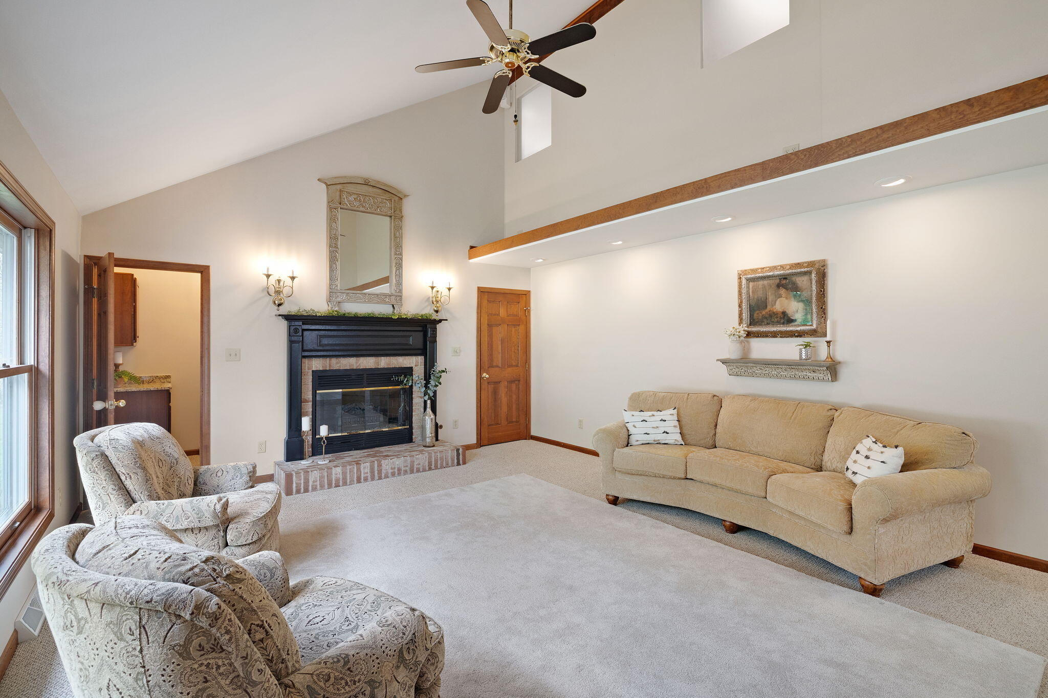 13189 Fillmore Street Crown Point, IN 46307 - Photo 11 of 40 2048x1365