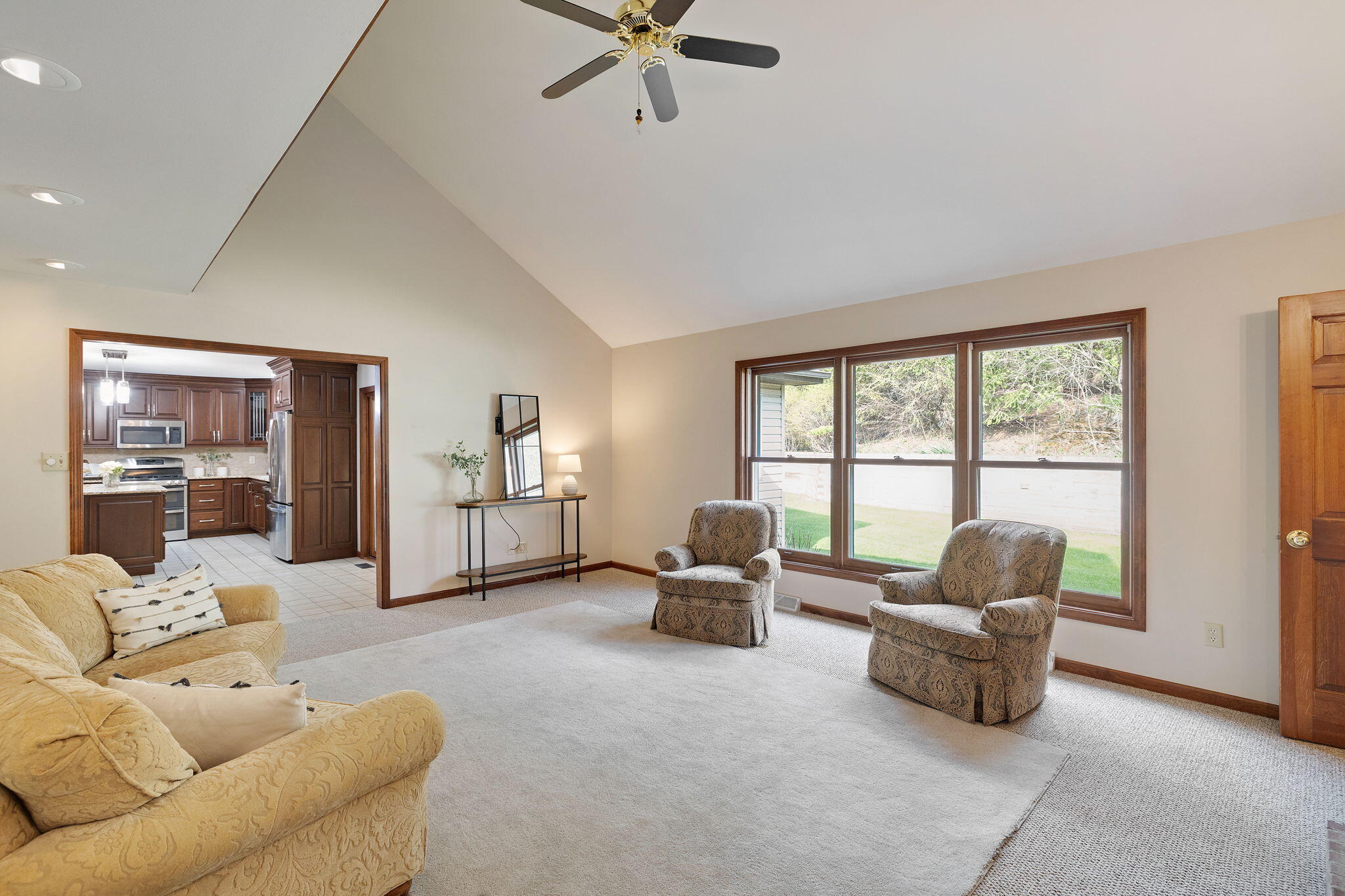 13189 Fillmore Street Crown Point, IN 46307 - Photo 12 of 40 2048x1365