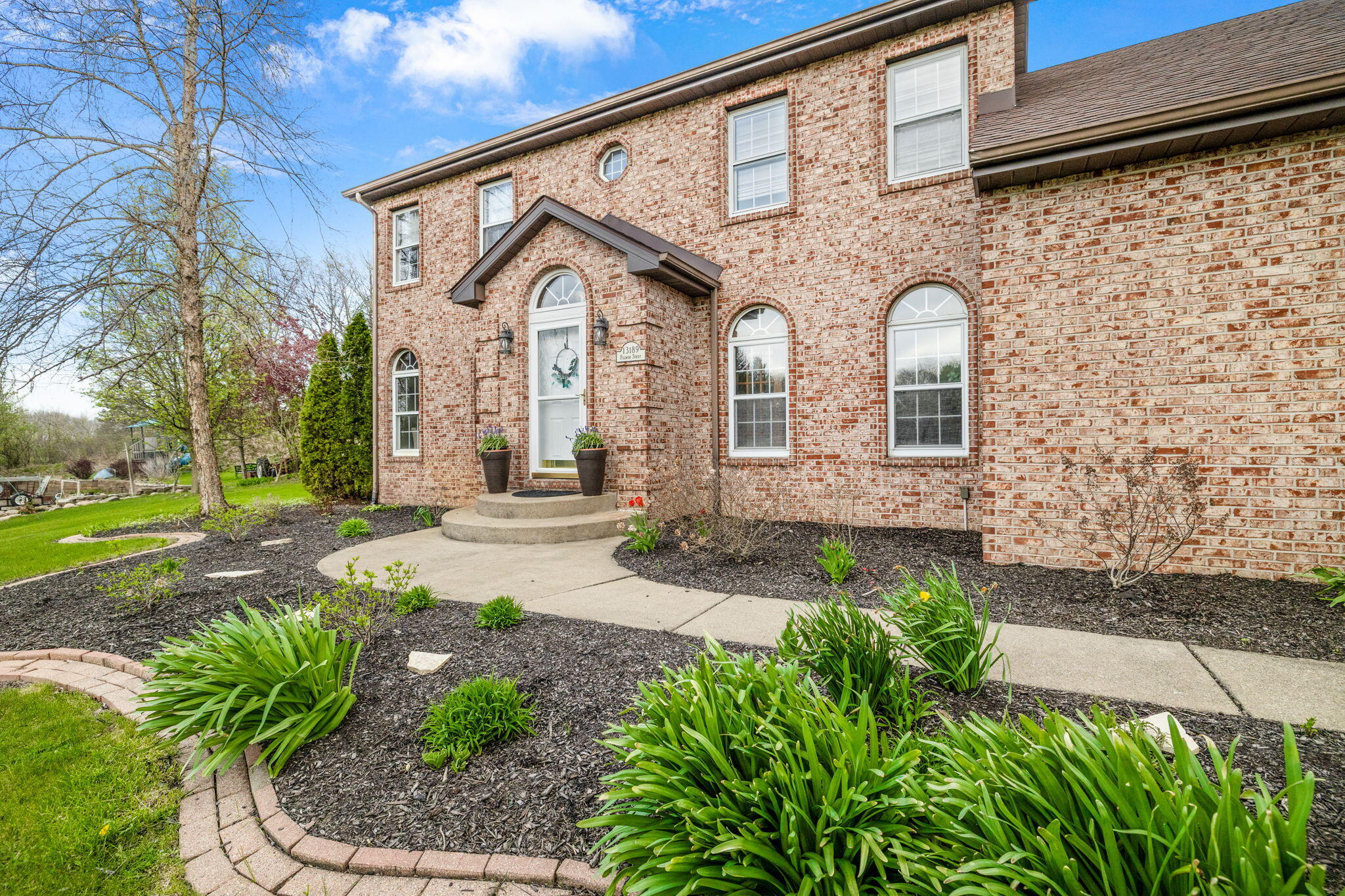 13189 Fillmore Street Crown Point, IN 46307 - Photo 2 of 40 2048x1365