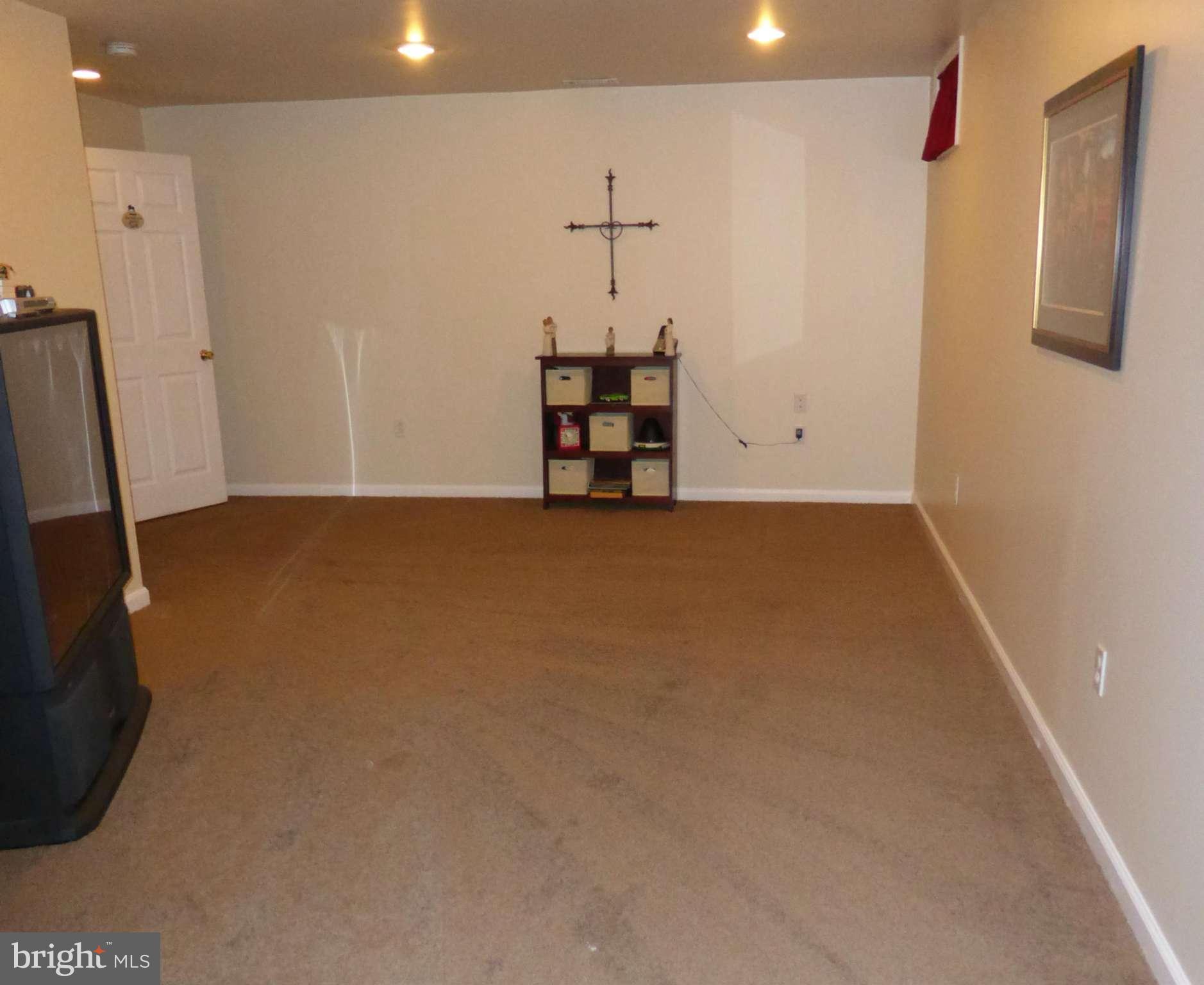 1222 Waterview Way Baltimore, MD 21221 - Photo 11 of 16 Basement
