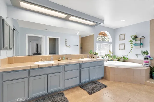 $629,000 | 1679 Desert Front Road, Wrightwood, CA 92397