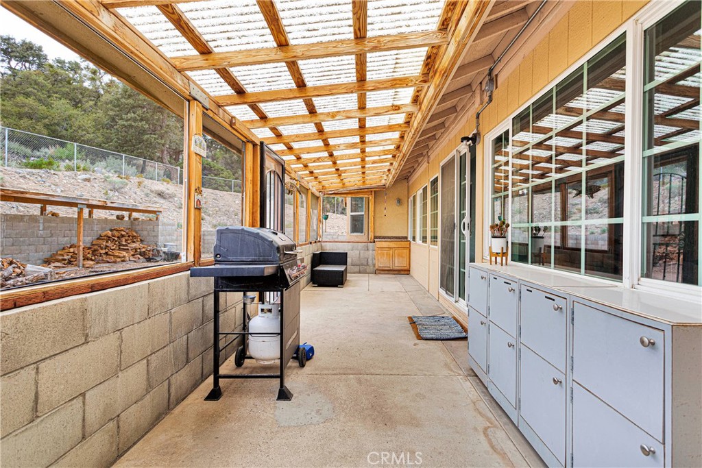 1679 Desert Front Road Wrightwood, CA 92397 - Photo 41 of 61