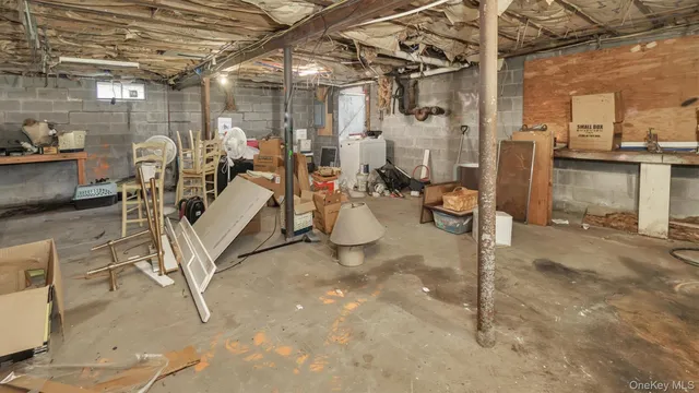 $1,250,000 | 160 Church Lane, Aquebogue, NY 11901