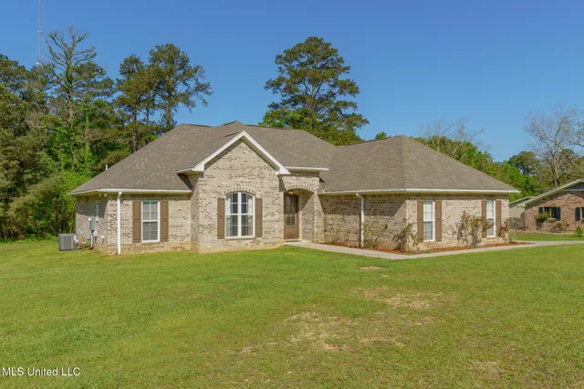 $297,500 | 217 Victory Road, Laurel, MS 39443