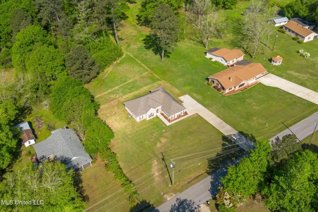 $297,500 | 217 Victory Road, Laurel, MS 39443