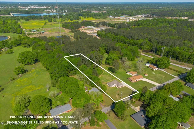 $297,500 | 217 Victory Road, Laurel, MS 39443