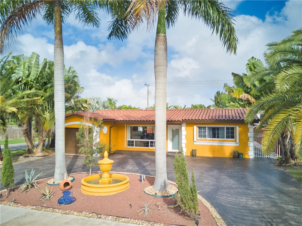 4319 West Park Road Hollywood, FL 33021 - Photo 3 of 25 Photo 3
