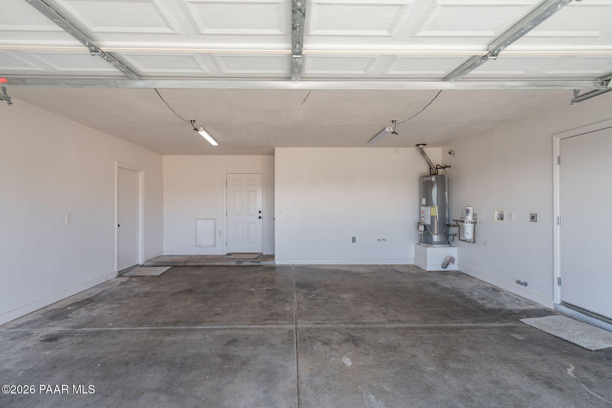 16751 Leprechaun Road Dewey, AZ 86327 - Photo 35 of 46 a view of a room with a garage