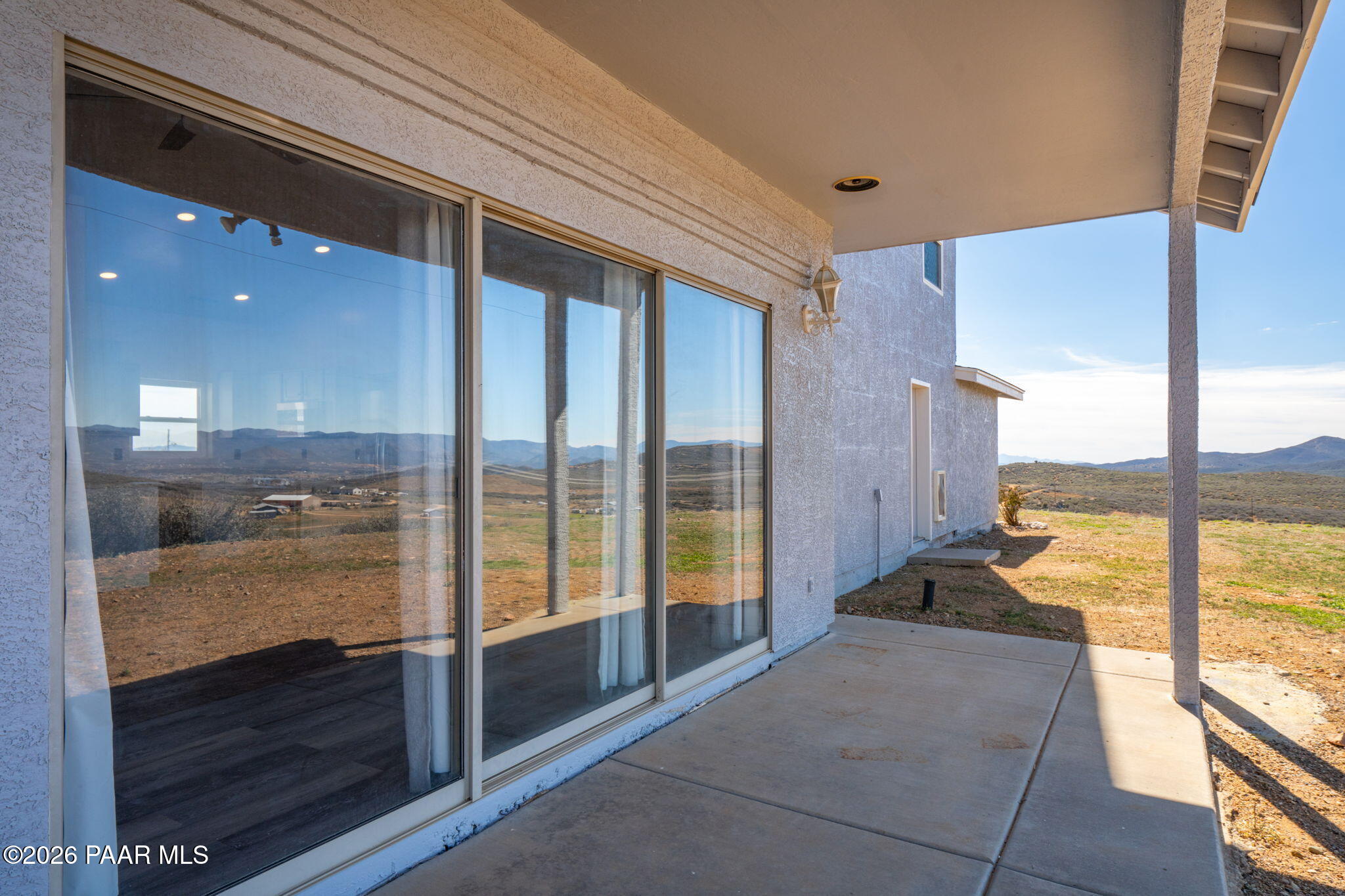 16751 Leprechaun Road Dewey, AZ 86327 - Photo 36 of 46 a view of a living room and window