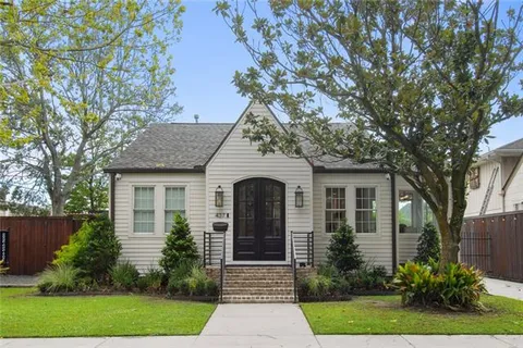 $3,950 | 437 Elmeer Avenue, Metairie, LA 70005
