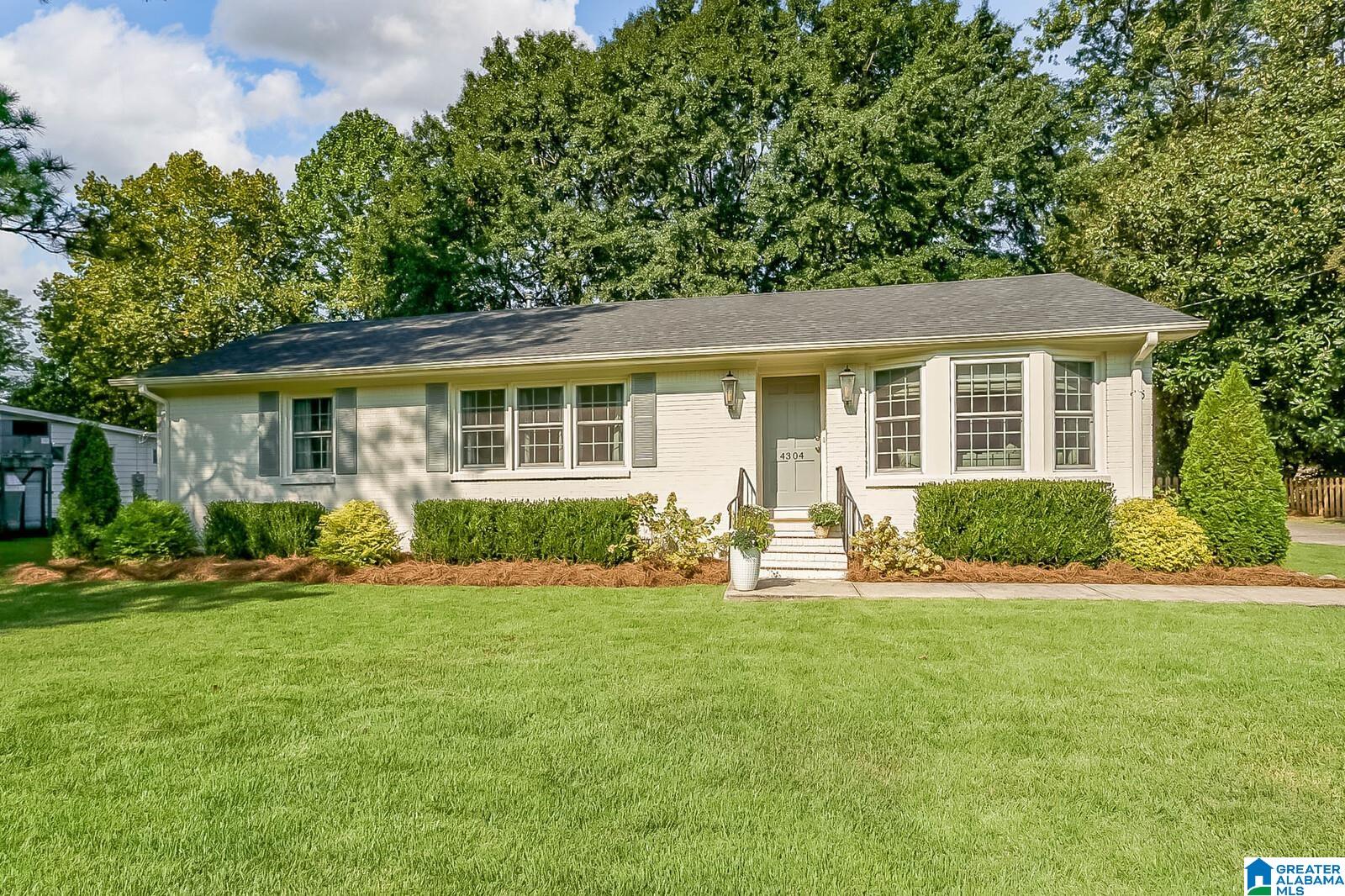 4304 MountainDale Road Birmingham, AL 35213 - Photo 1 of 36