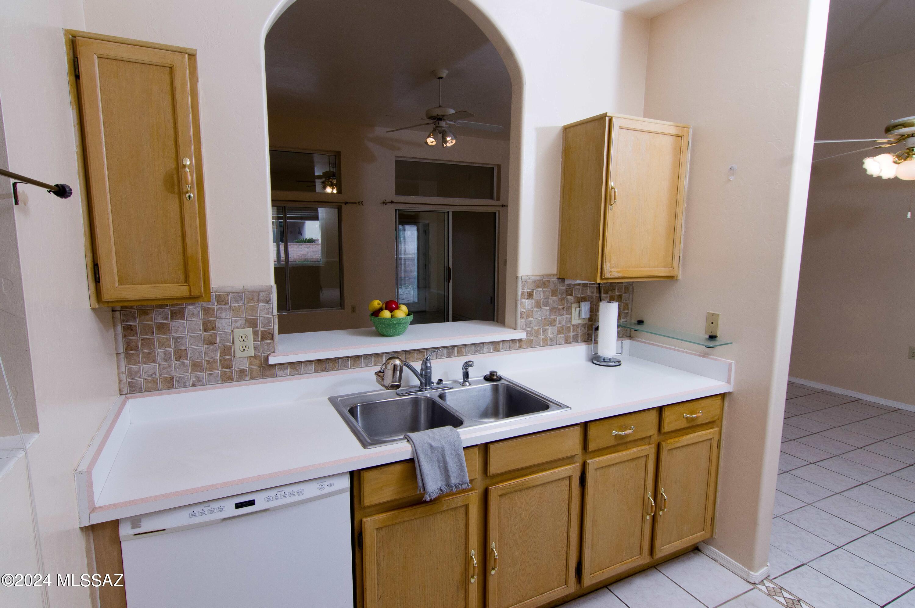 1732 North Rio Mayo Green Valley, AZ 85614 - Photo 7 of 15 Gallery Image 7