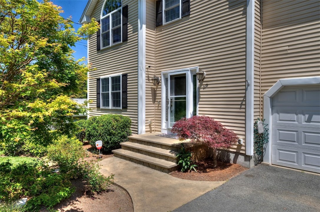 219 Old River Road Lincoln, RI 02865 - Photo 3 of 30